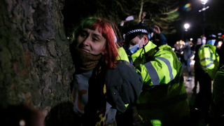 Aggro Cops Pinning Down Mourners at Sarah Everard Vigil Were Fine, Actually, According to Investigators